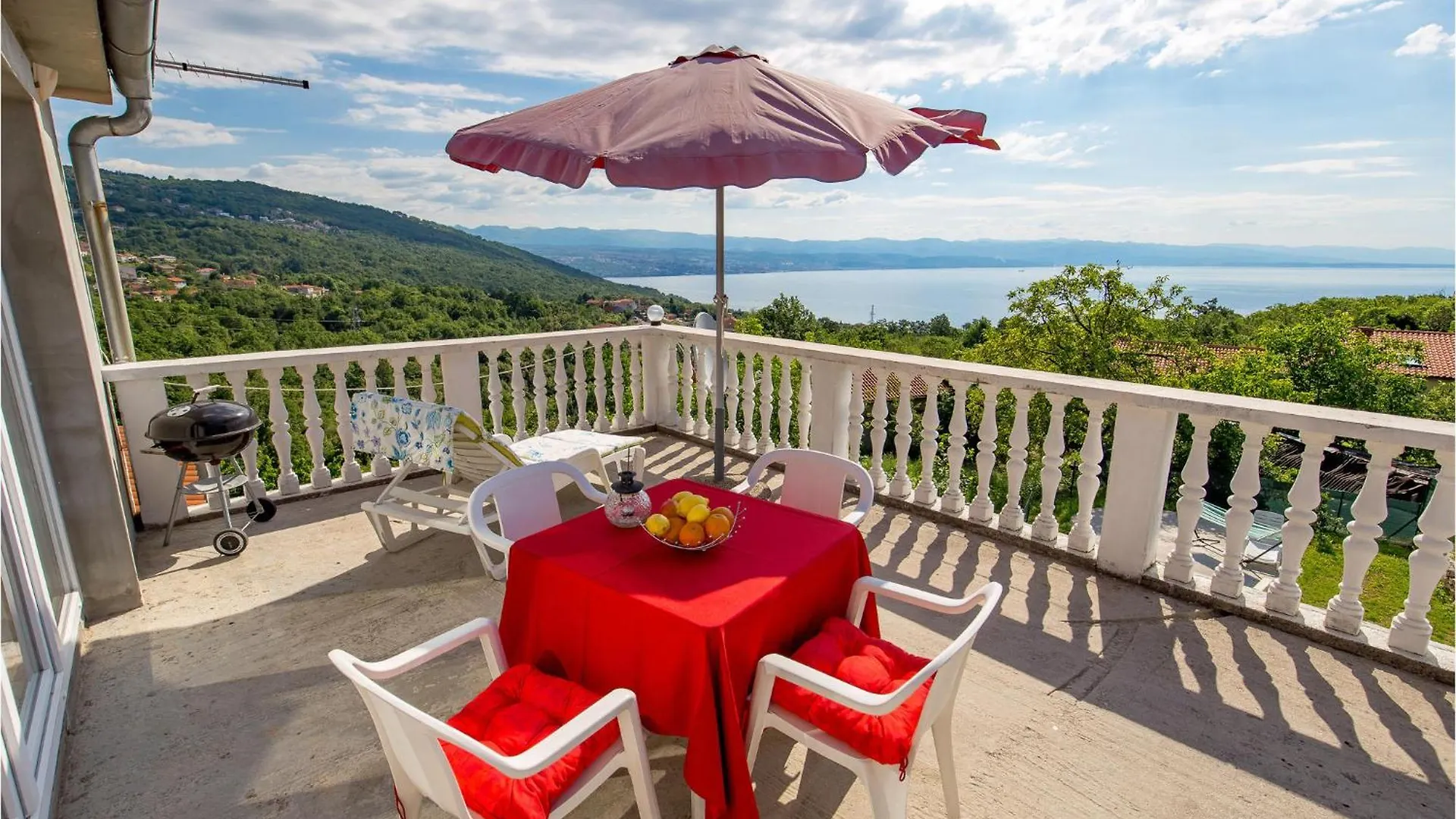 Nice Apartment In Lovran With House Sea View